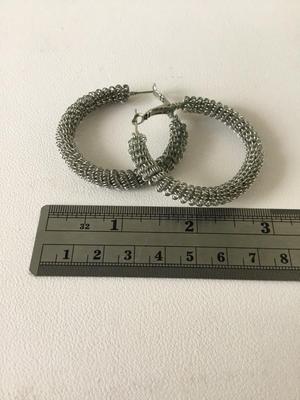 Beautiful mesh hoop type fashion earring