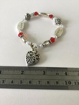 Stretchy beaded charm bracelet