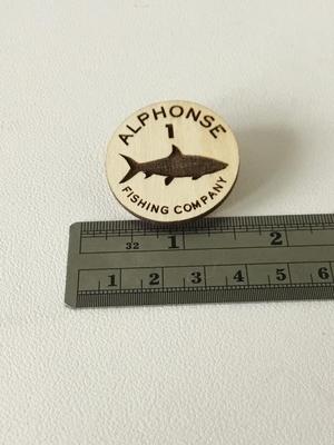 Beautiful round fish vintage pin