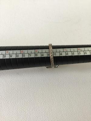 Beautiful silver tone fashion ring