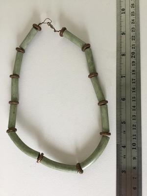 Vintage green collar beaded necklace