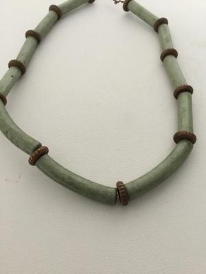 Vintage green collar beaded necklace