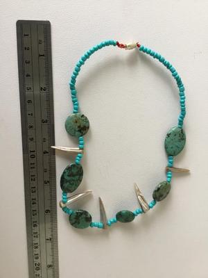 Beautiful stone shell type vintage collar necklace