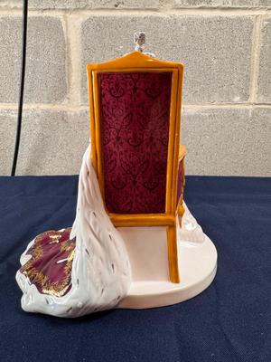 Royal Doulton Porcelain Figurine Diamond Jubilee Queen Elizabeth II - HN5582