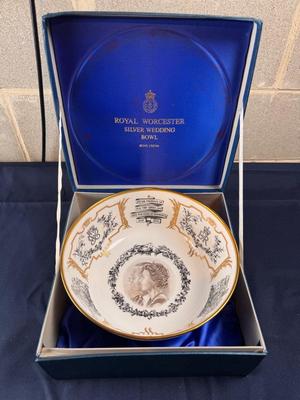 Royal Worcester Silver Wedding Bowl H.M. Queen H.R.H. Duke of Edinburgh Limited 364