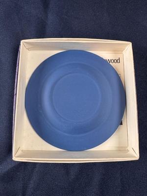 QUEEN Elizabeth Royal Silver Jubilee WEDGWOOD Jasper Royal Blue Dish Box