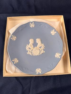 Wedgwood England Jasperware Blue Royal Wedding 1986 Plate in Box