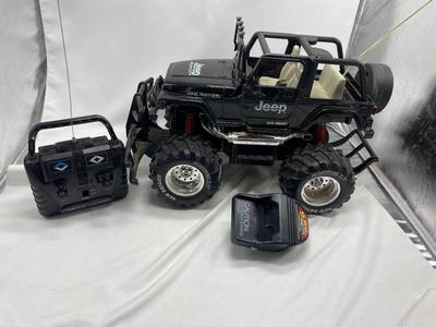 NEW BRIGHT RADIO CONTROL JEEP
