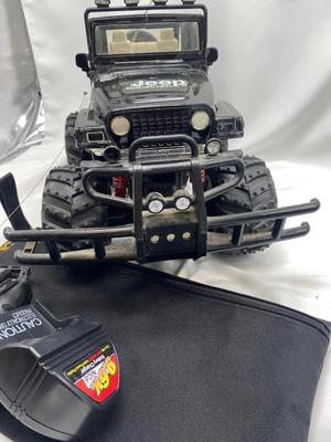 NEW BRIGHT RADIO CONTROL JEEP