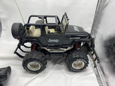 NEW BRIGHT RADIO CONTROL JEEP