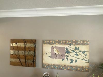 PAINTED PICTURE OF BIRDS IN TREES ON WOOD BASE WITH METAL SLATS PLUS BIRDS ON CANVAS