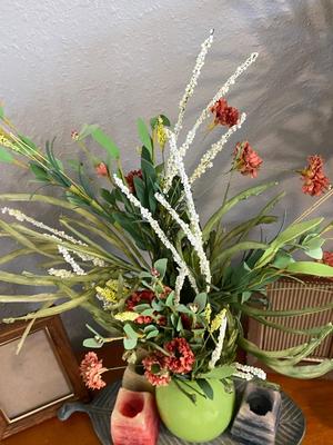 LOVELY HOME DECOR
