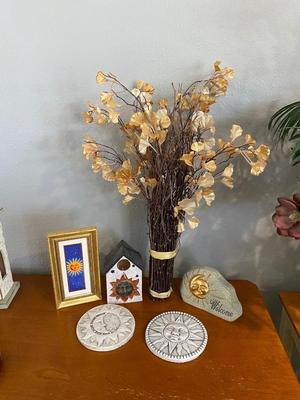 BRING A LITTLE SUNSHINE IN WITH THESE MATCHING HOME ACCENTS