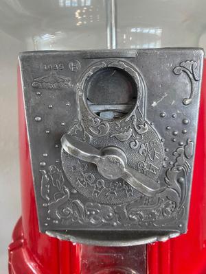 COIN OPERATED CAROUSEL GUMBALL MACHINE