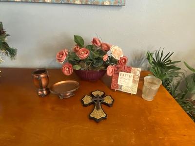 SOAP DISH, MATCHING CUP, FUAX FLOWERS AND MORE!