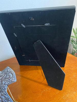 MAGAZINE RACK AND HOME DECOR