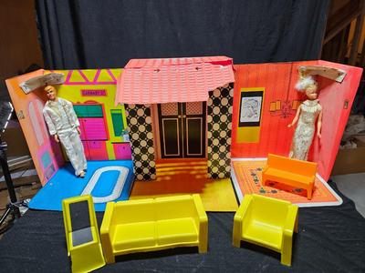 Mod Barbie Family House 1968 Has some accessories and two barbie dolls -roof is damaged