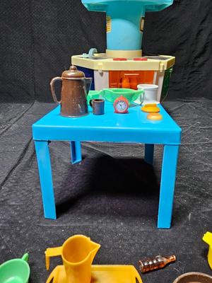 1970's Barbie Karosel Kitchen Sears Exclusive Carousel Mattel with some accessories
