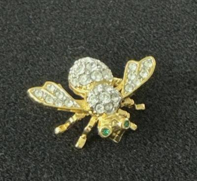 Signed Joan Rivers Vintage Clear & Green Rhinestone Gold Tone Bee Pin Brooch
