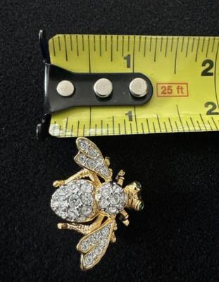 Signed Joan Rivers Vintage Clear & Green Rhinestone Gold Tone Bee Pin Brooch