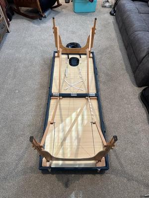 SALONITURE PORTABLE MASSAGE TABLE WITH NYLON CARRY CASE