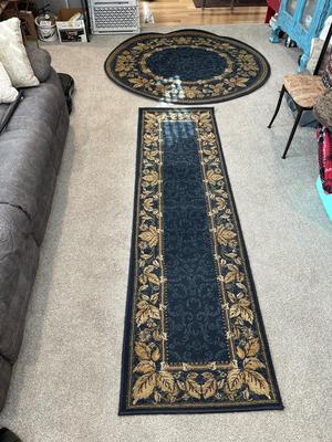 ROUND AREA RUG AND HALL RUNNER