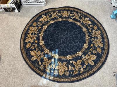 ROUND AREA RUG AND HALL RUNNER