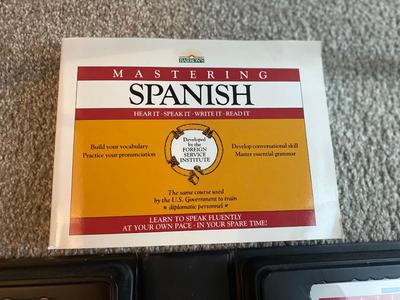 BARRON’S MASTERING SPANISH COMPLETE SET And A COOL PLUG-IN LIGHT & CLOCK TRANSISTOR RADIO AND MORE!