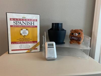 BARRON’S MASTERING SPANISH COMPLETE SET And A COOL PLUG-IN LIGHT & CLOCK TRANSISTOR RADIO AND MORE!