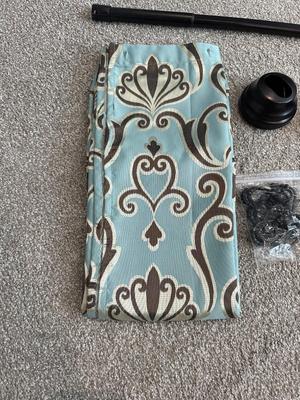 CURVED SHOWER ROD, BATH MATS AND SHOWER CURTAIN
