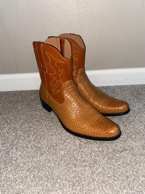 MEN’S NEW PARRAXO BOOTS SIZE 12