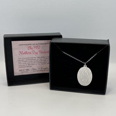 Lot 326: Franklin Mint 1982 Flower Bouquet Sterling Silver Pendant Necklace, 2-Sided w/Friend Verse