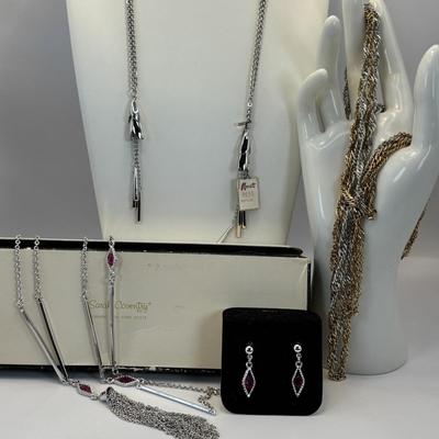 Lit 328: Vintage Sarah Coventry Earrings & Necklaces, Monet & More