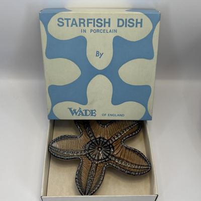 Lot 331: Johnathan Livingston Seagull Pendant Necklace, H. Barlett 1973 Bronze, Wade Pottery Starfish Dish, Monet Starfish Brooch,...