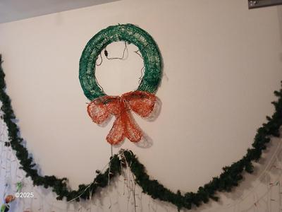 LARGE over 35" Christmas wreath, with two strands of garland and two strands of multi color Icicle lights