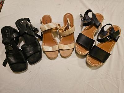 Three pairs of Women's Sandals - Old Navy - Nine West - Universal Thread Size 8M