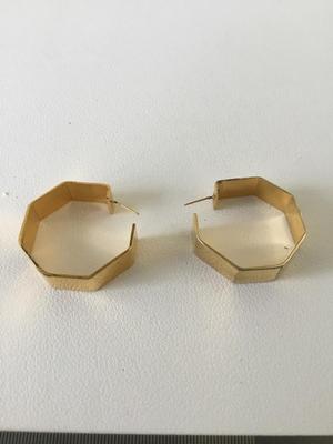 Unmarked hexagon hoop type fashion earring