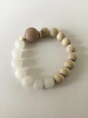 Stretchy beaded fashion bracelet