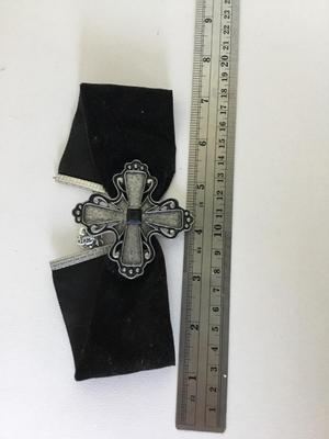Vintage leather choker cross pendant