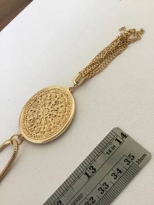 Gold tone fashion necklace