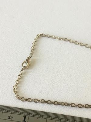 Beautiful green and gold tone faux beaded fashion necklace