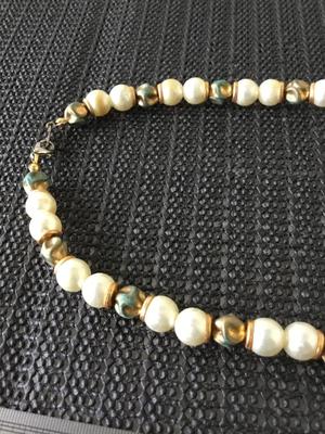 Rustic faux beaded fashion necklace