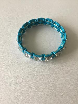 Beautiful blue stretchy fashion bracelet