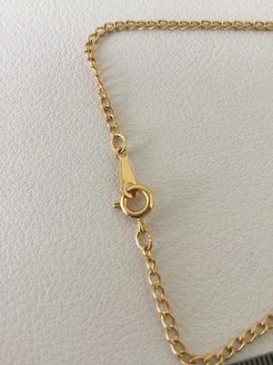 Gold tone heart bracelet