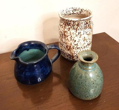 Lot #253 Lot of 3 pieces of Casey Willems Williams Studio Pottery - Louisiana Art pottery
