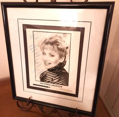 Lot #255 Autographed Publicity Photo of Actress Victoria Jackson (Saturday Night Live)