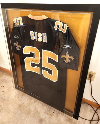 Lot #266 New Orleans Saints Football Reggie Bush Jersey - autographed - Shadow Box Frame - COA