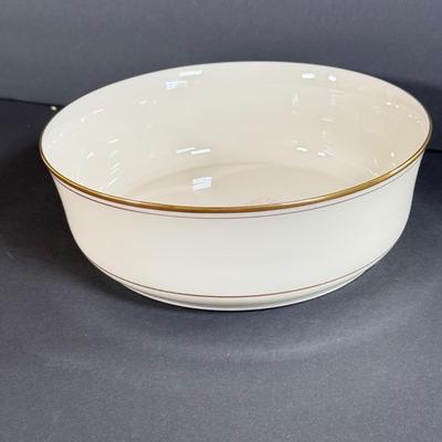 LOT 3D: Lenox Serving Ware Collection: Bowl, Plates & Platter