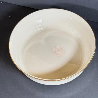 LOT 3D: Lenox Serving Ware Collection: Bowl, Plates & Platter