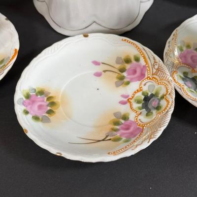 LOT 5D: Vintage Hand Painted Japanese Floral Tea Set